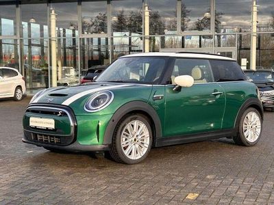 British racing green iv (metallic) Gebraucht 2023 Mini Cooper Kleinwagen | 23.640 € (Teuer)