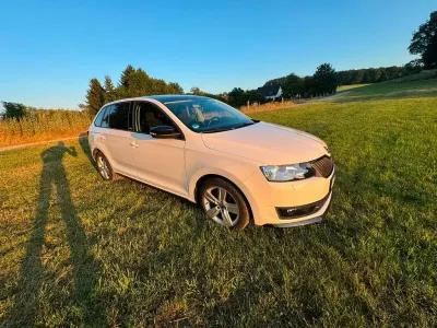 Gebraucht Skoda Rapid Monte Carlo 90 PS (66 kW) 2015 Weiß Kleinwagen