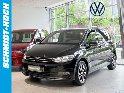 Używany VW Touran Active 150 KM (110 kW) 2021 Czarny Minivan
