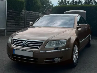 Gebraucht VW Phaeton 239 PS (175 kW) 2010 Braun Limousine