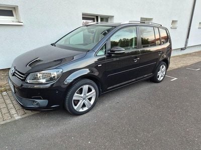 Gebraucht VW Touran Life 140 PS (102 kW) 2013 Schwarz Van / Kleinbus