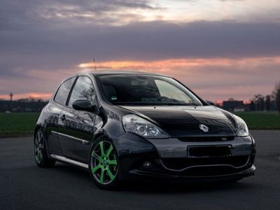 Gebraucht Renault Clio II 201 PS (147 kW) 2010 Schwarz Limousine