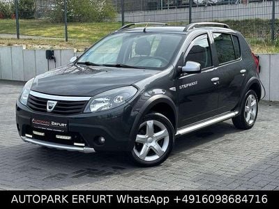 Gebraucht Dacia Sandero Stepway 84 PS (61 kW) 2012 Grau Limousine