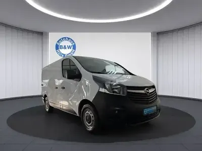 Usata Opel Vivaro 95 CV (69 kW) 2017 Bianco Monovolume