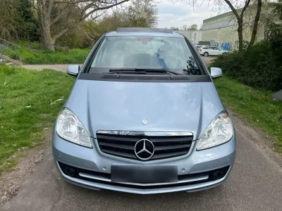 Gebraucht Mercedes A160 Avantgarde 95 PS (69 kW) 2009 Blau Van / Kleinbus