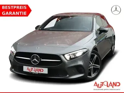 Gebraucht Mercedes A200 AMG line 163 PS (119 kW) 2018 Grau Kleinwagen