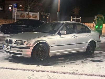 Silber Gebraucht 2001 BMW 320 Limousine | 1.800 € (Guter Preis)