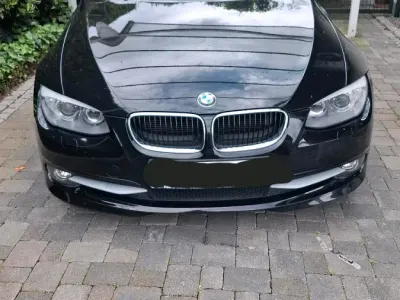 Gebraucht BMW 318 Comfort Edition 143 PS (105 kW) 2013 Schwarz Coupé