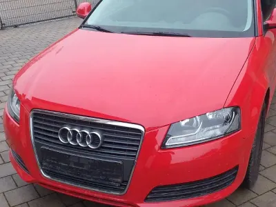 Gebraucht Audi A3 102 PS (75 kW) 2010 Rot Kleinwagen