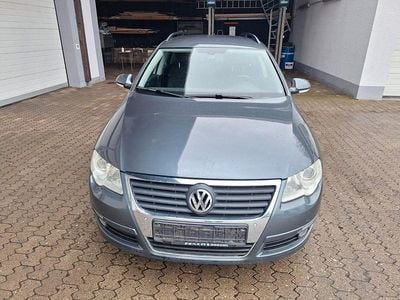 Gebraucht VW Passat Highline 122 PS (89 kW) 2010 Grau Kombi