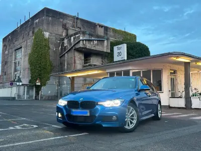 Gebraucht BMW 330 M Sport 258 PS (189 kW) 2017 Blau Kombi