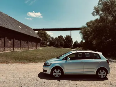 Gebraucht VW Golf Plus Cross Comfortline 77 PS (56 kW) 2010 Silber Limousine