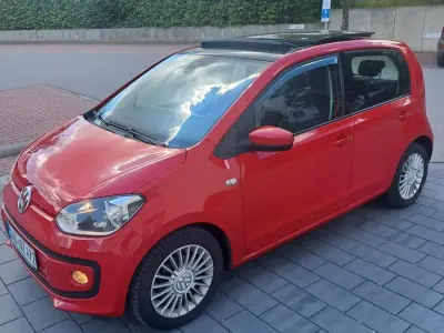 Używany VW up! 60 KM (44 kW) 2013 Czerwony Hatchback