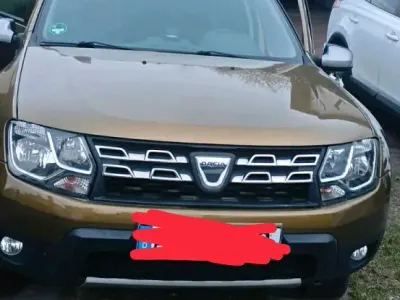 Gebraucht Dacia Duster 109 PS (80 kW) 2016 Grün SUV