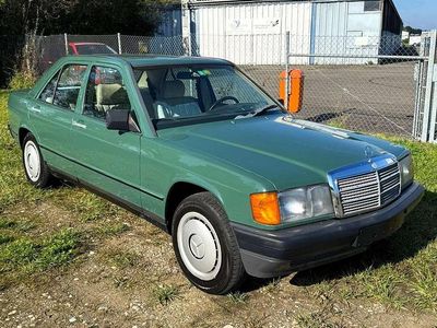 Usata Mercedes 190 160 CV (117 kW) 1987 Verde Berlina
