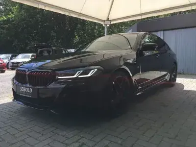 Gebraucht BMW M550 Sport Line 530 PS (389 kW) 2021 Schwarz Limousine