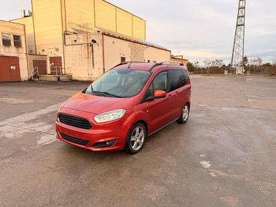 Gebraucht Ford Tourneo Courier 100 PS (73 kW) 2014 Rot Van / Kleinbus