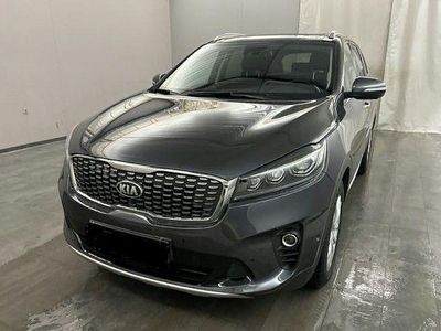 Grau Gebraucht 2019 Kia Sorento Platinum Edition SUV | 27.480 € (Etwas zu teuer)