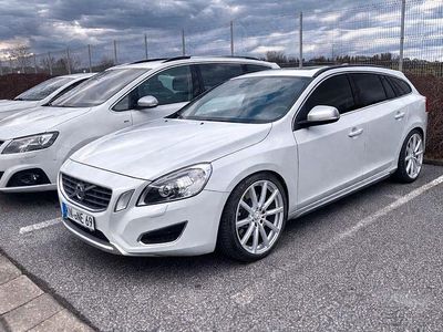 Second-hand Volvo V60 Momentum 163 CP (119 kW) 2011 Alb Break