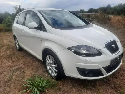 Gebraucht Seat Altea Copa 105 PS (77 kW) 2013 Weiß Van / Kleinbus
