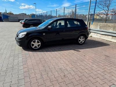 Gebraucht Kia Rio 111 PS (81 kW) 2005 Limousine