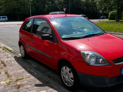Gebraucht Ford Fiesta 60 PS (44 kW) 2005 Rot Kleinwagen