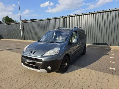 Gebraucht Peugeot TePee Tendance 90 PS (66 kW) 2008 Kombi