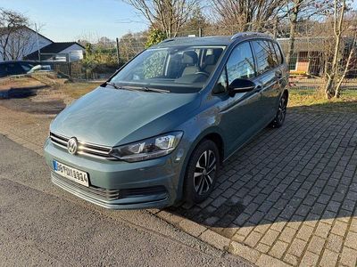Blau Gebraucht 2019 VW Touran IQ Drive Van / Kleinbus | 21.000 € (Guter Preis)
