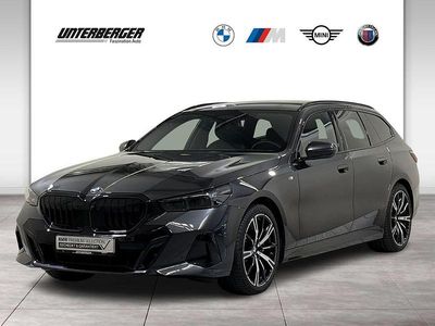 Gebraucht BMW 540 M Sport 286 PS (210 kW) 2025 Sophistograu brillanteffekt Kombi