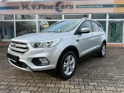 Gebraucht Ford Kuga Trend 120 PS (88 kW) 2018 Silber SUV