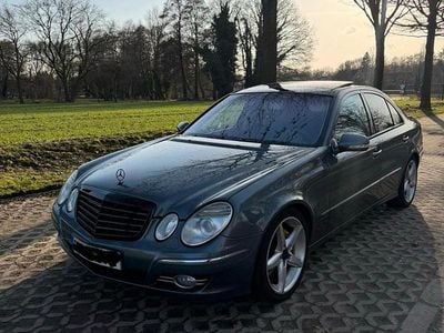 Gebraucht Mercedes E320 224 PS (164 kW) 2007 Grau Limousine