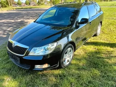 Gebraucht Skoda Octavia Sport 160 PS (117 kW) 2011 Schwarz Kombi