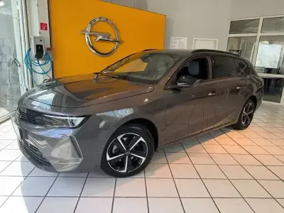 Usata Opel Astra Edition 110 CV (80 kW) 2024 Grigio Station wagon