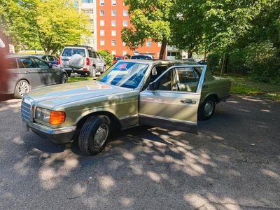 Usata Mercedes S280 185 CV (136 kW) 1984 Verde Berlina