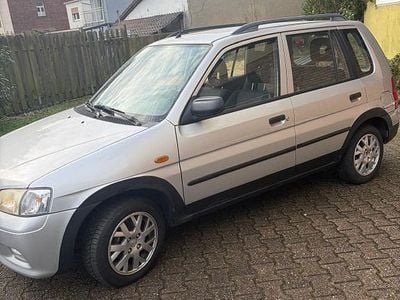 Gebraucht Mazda Demio Exclusive 75 PS (55 kW) 2000 Silber Kleinwagen