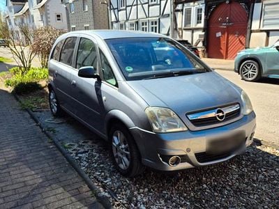 Usata Opel Meriva 105 CV (77 kW) 2009 Argento Monovolume