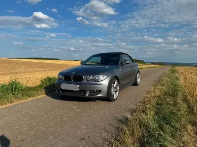 Gebraucht BMW 118 Cabriolet Performance 143 PS (105 kW) 2009 Grau Cabrio