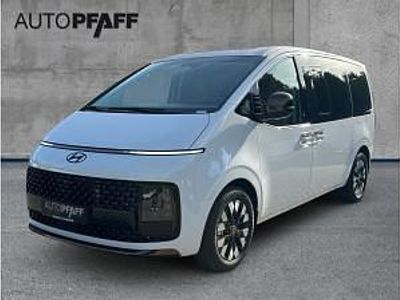 Neu Hyundai Staria Signature 225 PS (165 kW) 2025 Schwarz (abyss black / mic) Van / Kleinbus