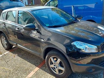 Gebraucht Nissan Qashqai Acenta 117 PS (86 kW) 2013 Schwarz SUV