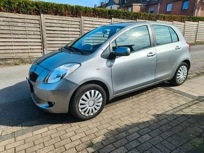 Gebraucht Toyota Yaris Cool 69 PS (50 kW) 2007 Grau Kleinwagen