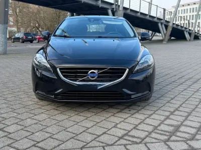 Gebraucht Volvo V40 Summum 190 PS (139 kW) 2014 Schwarz Limousine