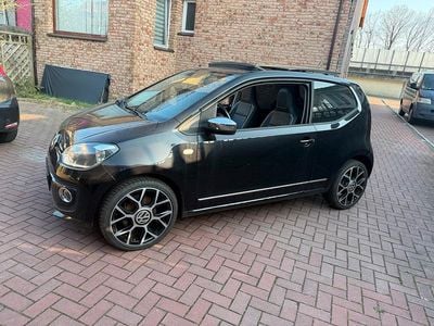 Usata VW up! 75 CV (55 kW) 2014 Nero Utilitaria