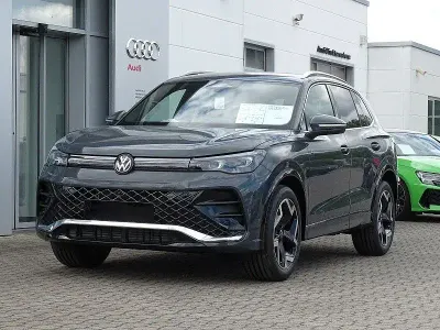 Neu VW Tiguan R-line 150 PS (110 kW) 2025 Grau SUV