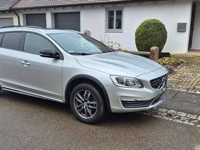 Gebraucht Volvo V60 CC 200 PS (147 kW) 2017 Silber Kombi