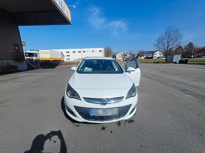 Gebraucht Opel Astra 110 PS (80 kW) 2014 Weiß Kombi