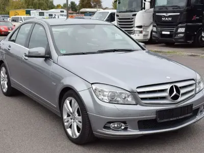 Gebraucht Mercedes C200 136 PS (100 kW) 2010 Silber Limousine
