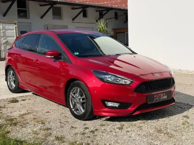 Gebraucht Ford Focus ST-Line 140 PS (102 kW) 2018 Rot Limousine