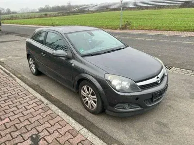 Gebraucht Opel Astra GTC Cosmo 116 PS (85 kW) 2009 Grau Limousine