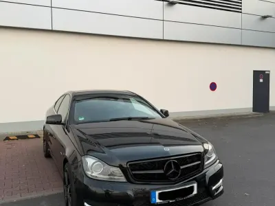 Gebraucht Mercedes C250 AMG line 204 PS (150 kW) 2012 Schwarz Coupé