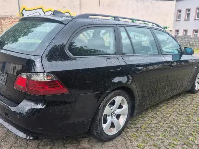 Gebraucht BMW 525 177 PS (130 kW) 2006 Schwarz Kombi